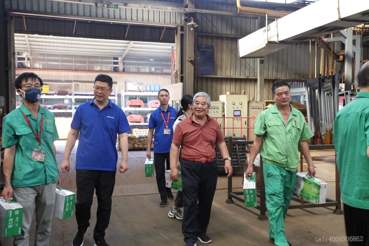 公司領(lǐng)導(dǎo)深入一線慰問員工，傳遞溫暖關(guān)懷